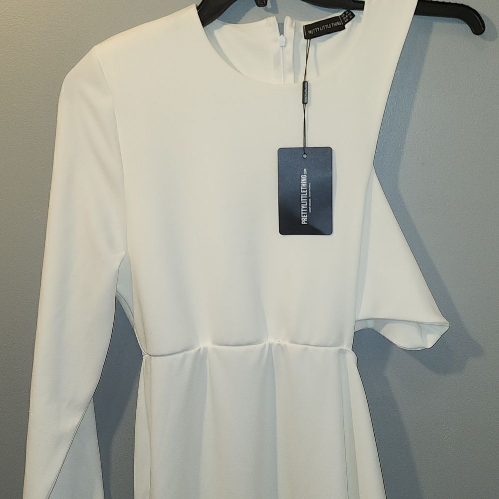 Pretty Little Thing Dress  - Picture 4 of 11